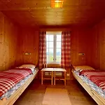 Charming Family With Stunning Mountain Views بيت للعطل *