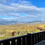 بيت للعطل Charming Family With Stunning Mountain Views *