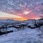 بيت للعطل Charming Family With Stunning Mountain Views Beitostolen