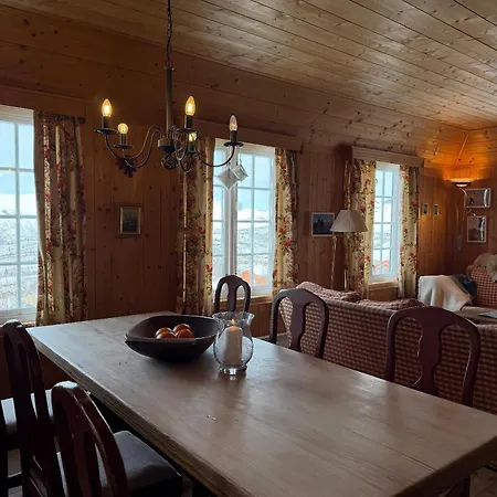 Vakantiehuis Charming Family With Stunning Mountain Views
