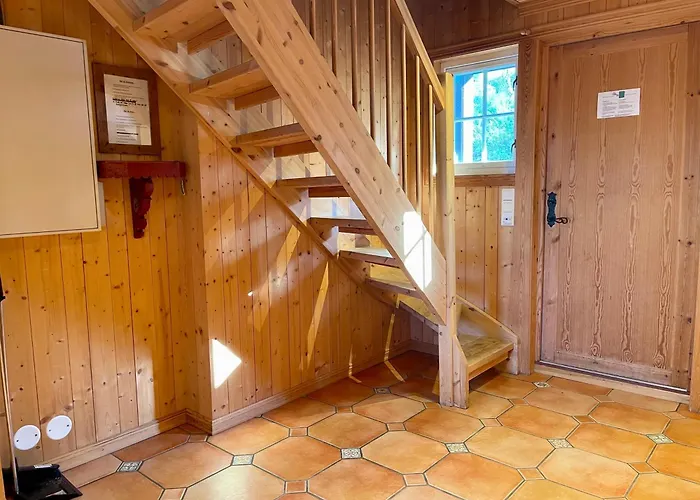 Charming Family With Stunning Mountain Views *